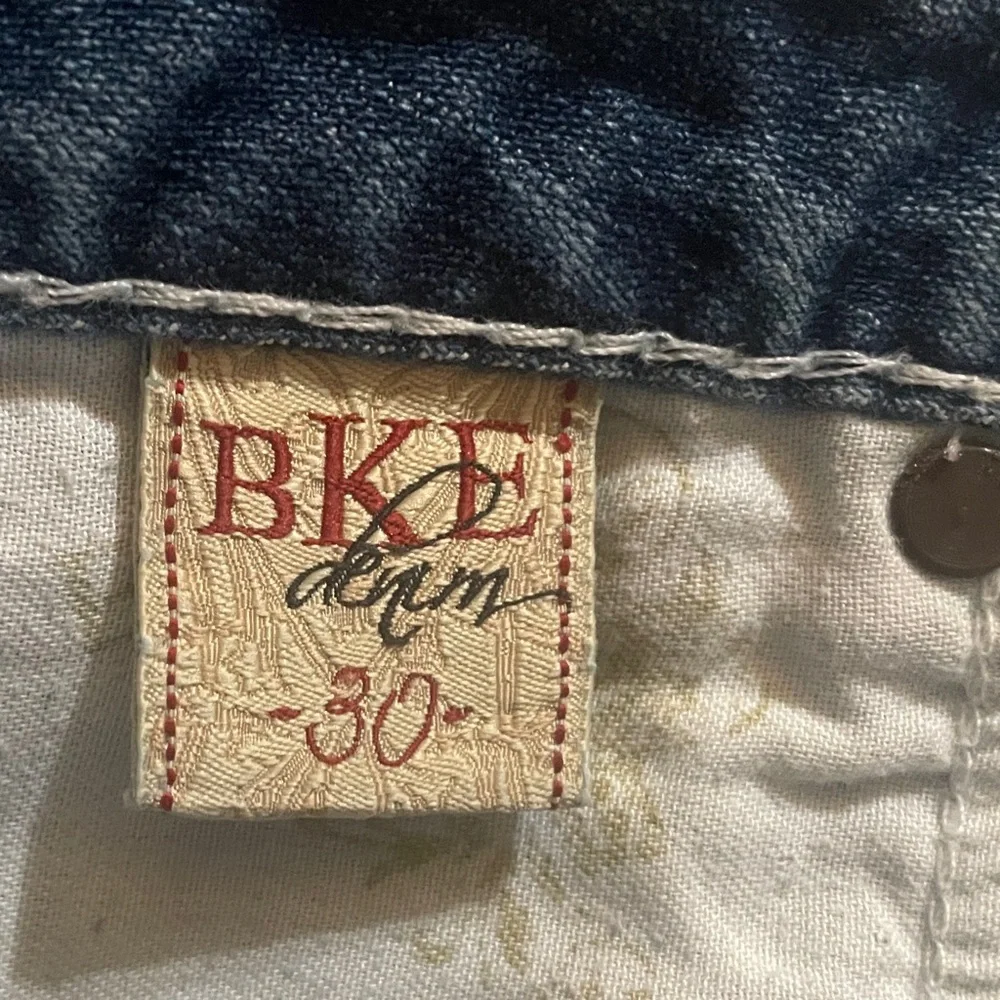 BKE Light Blue Stella Jean Shorts Low Rise Distressed Size 30 Waist - Picture 7 of 13